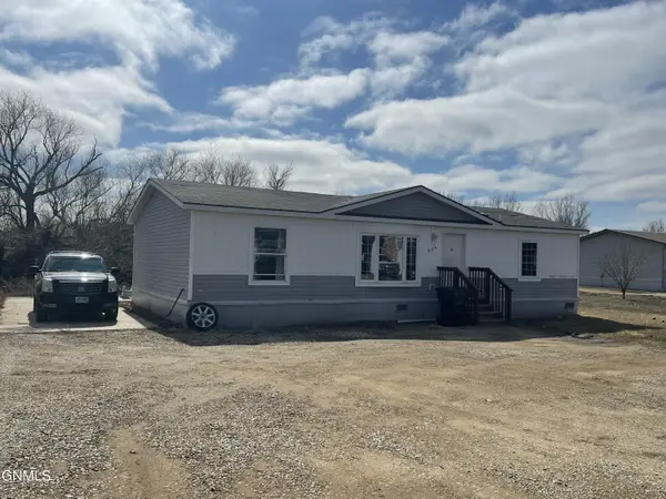 804 35th Street E, Williston, ND 58801