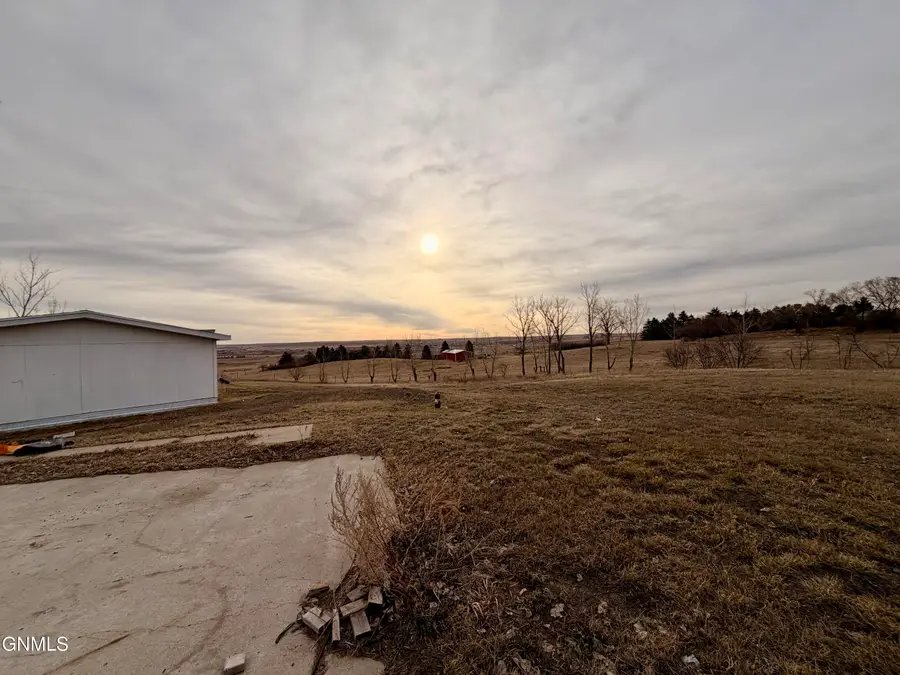 91 75th Street, Williston, ND 58801 - #2