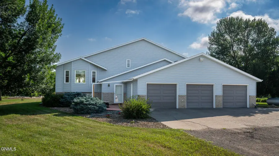 6940 Horseshoe Bend, Bismarck, ND 58503 - #2