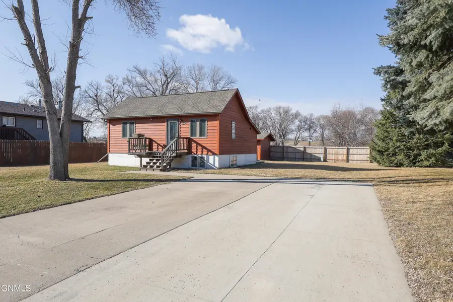 1714 4th Street Ne, Mandan, ND 58554 - #3