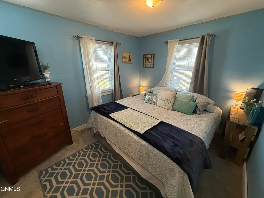 305 Putnam Street, Turtle Lake, ND 58575 - #2