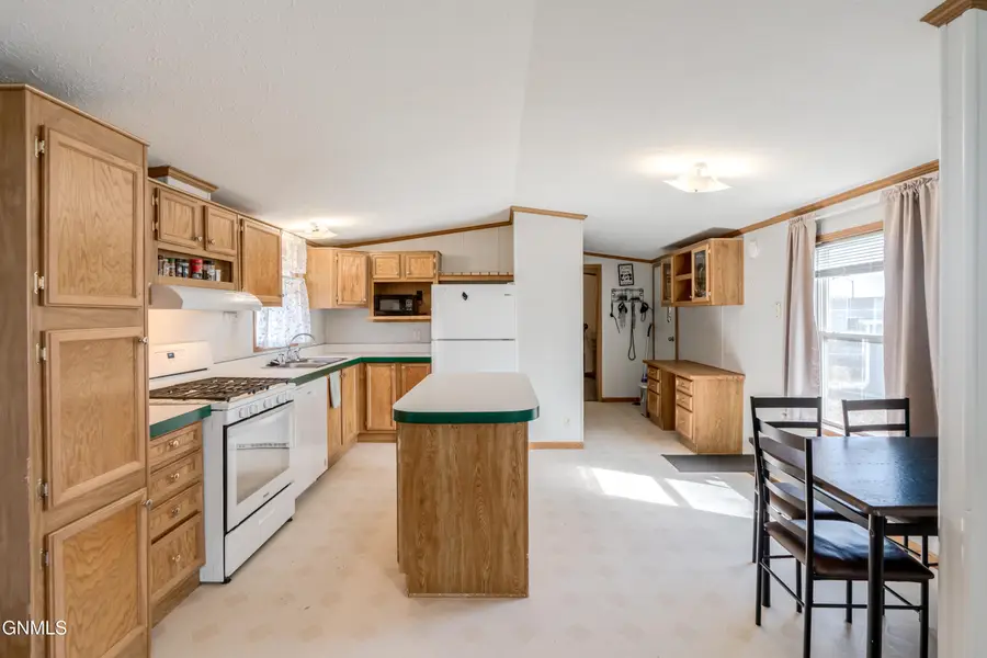 4755 British Drive, Bismarck, ND 58503 - #3