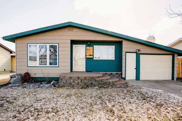 1521 5th Avenue Sw, Jamestown, ND 58401