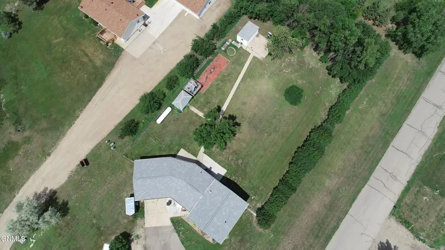 13927 Town And Country South Court, Williston, ND 58801 - #2