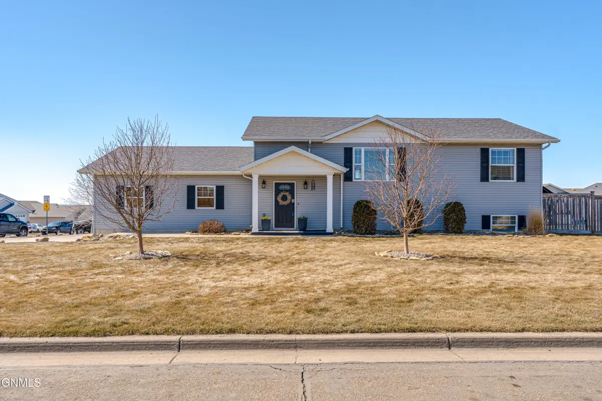 6524 Edgerly Lane, Lincoln, ND 58504 - #1