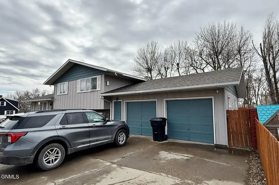 504 11th Street E, Williston, ND 58801 - #3