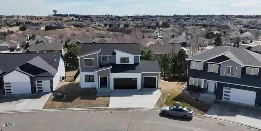 4806 Cornice Loop, Bismarck, ND 58503 - #2