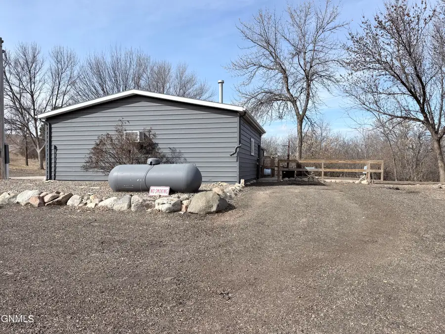 1802 U.s. 85 Highway N, Watford City, ND 58854 - #3