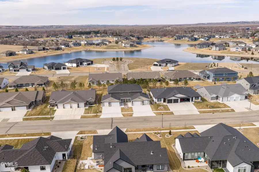 4312 Downing Street, Bismarck, ND 58504 - #2