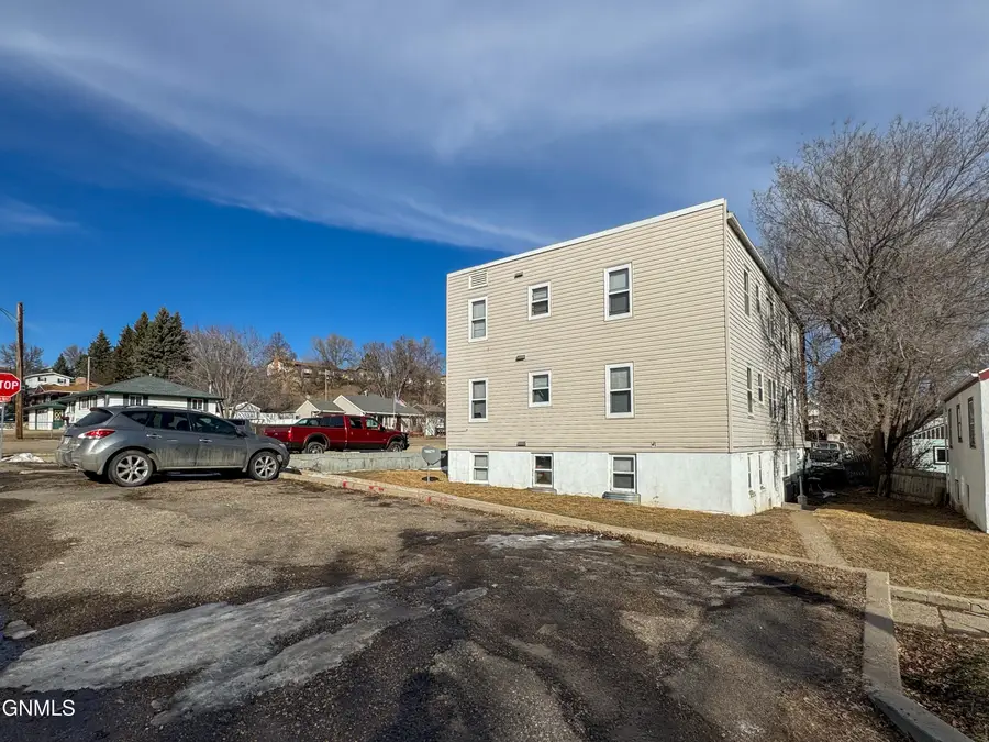 1009 2nd Street Nw, Mandan, ND 58554 - #3