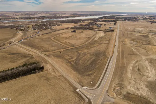 3519 Honey Lane, Mandan, ND 58554