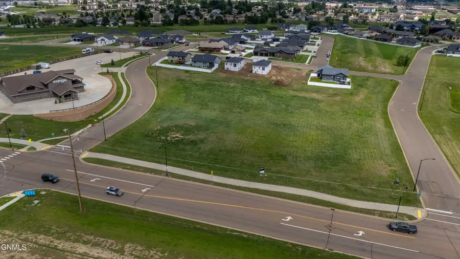0000 State Avenue N, Dickinson, ND 58601 - #3