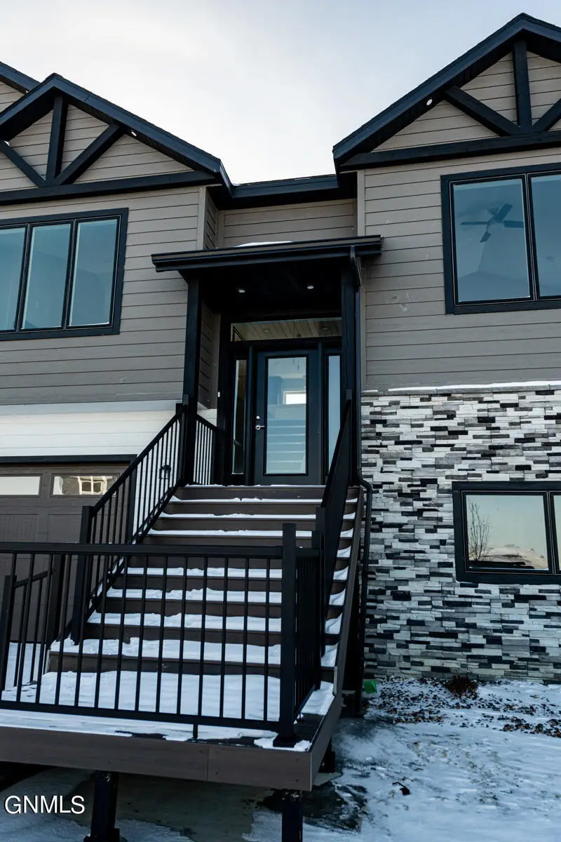 230 Leslie Lane, Watford City, ND 58854 - #3