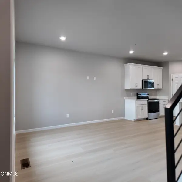 5308 Holmes Drive, Bismarck, ND 58504