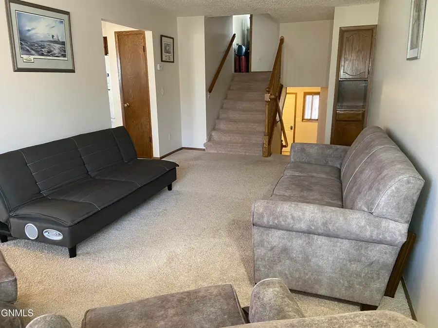 310 Reno Avenue, Bismarck, ND 58504 - #3