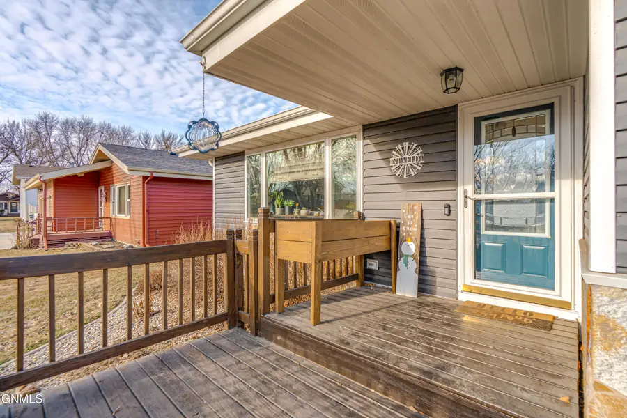 1624 Columbia Drive, Bismarck, ND 58504 - #2