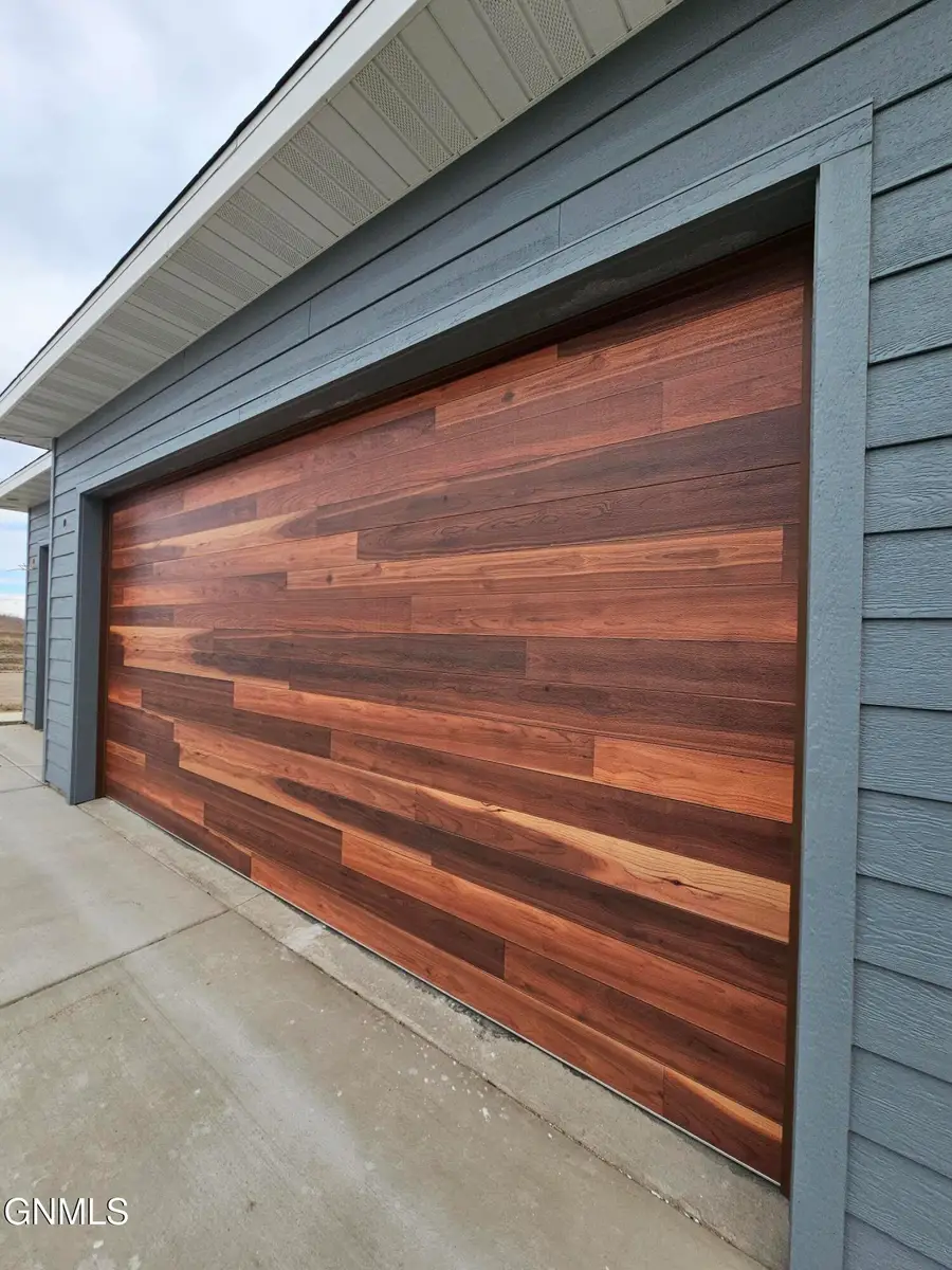 3016 28th Court W, Williston, ND 58801 - #3