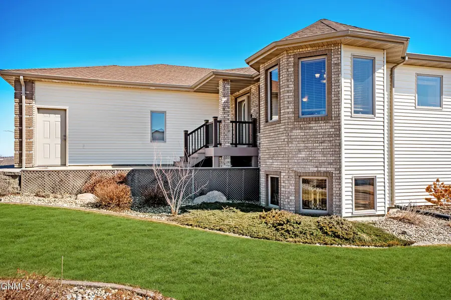 3101 Sleepy Hollow Loop, Bismarck, ND 58501 - #2