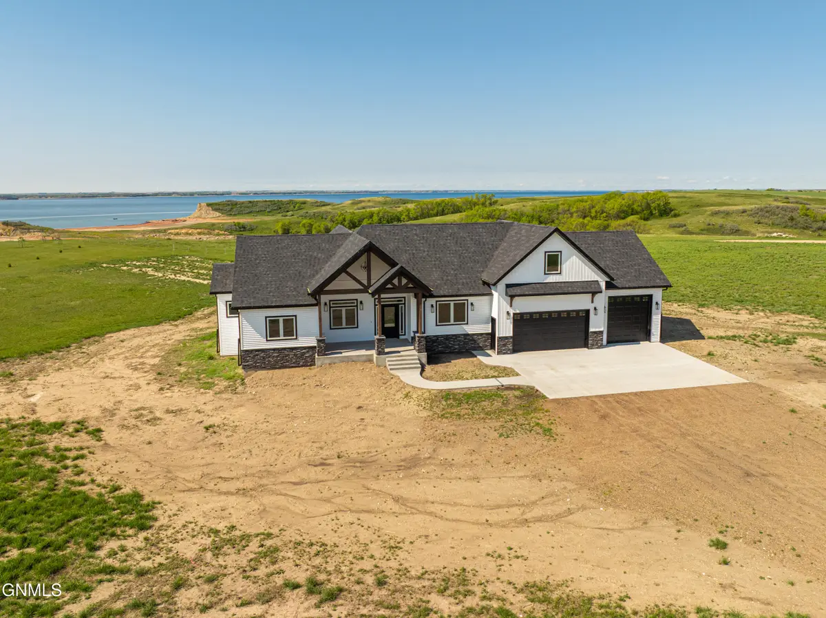 1265 42l Avenue Nw, Garrison, ND 58540 - #1