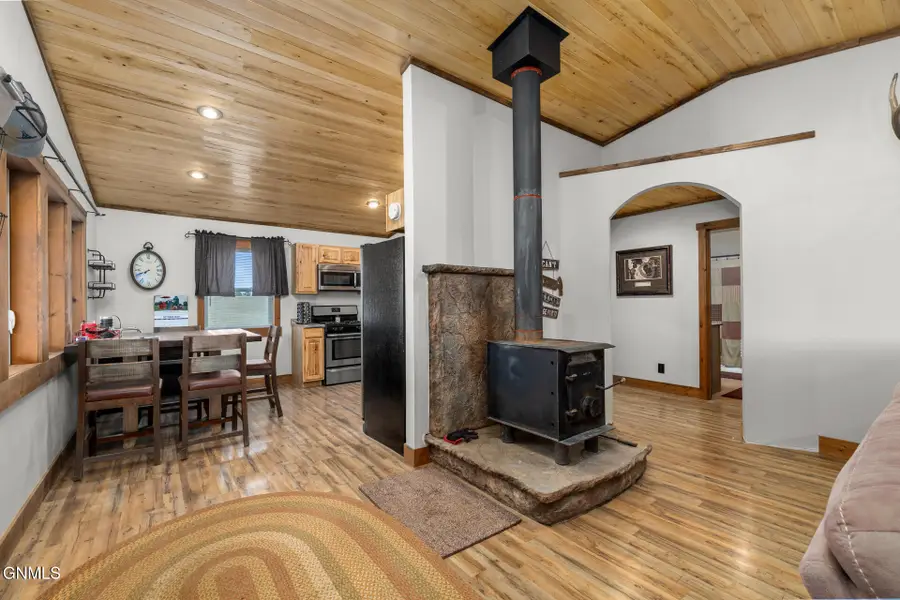 8951 32nd Street Nw, New Town, ND 58763 - #2