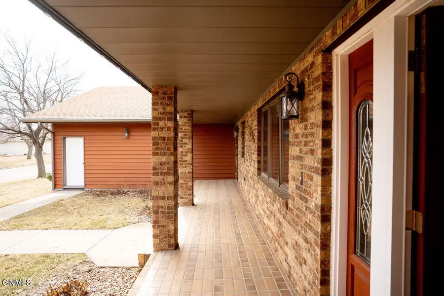 235 20th Avenue Ne, Jamestown, ND 58401 - #3