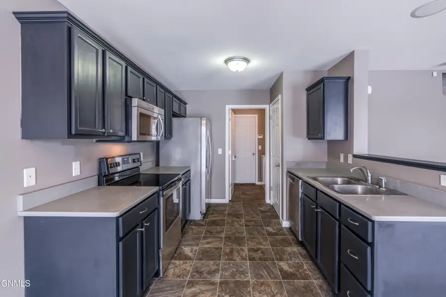 2616 Douglas Place Se, Mandan, ND 58554 - #3