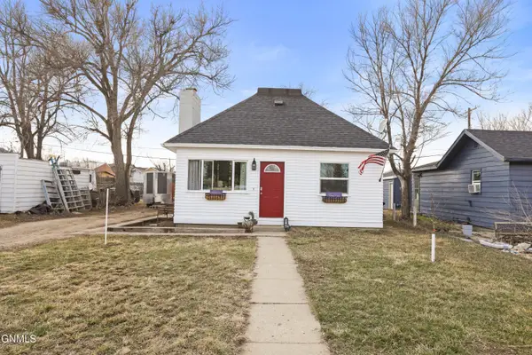 1509 4th Avenue W, Williston, ND 58801