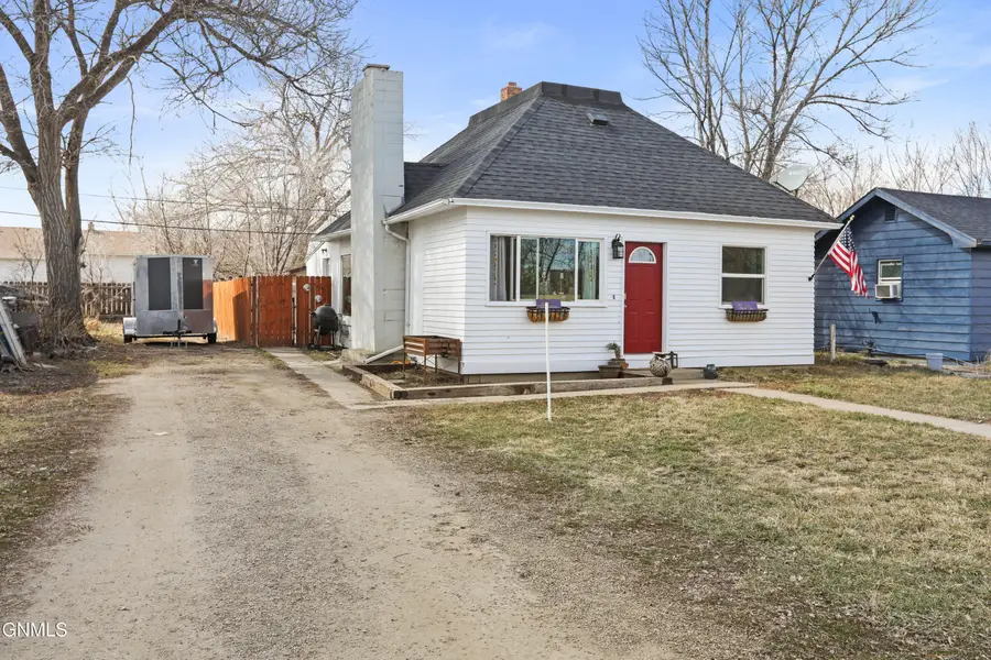 1509 4th Avenue W, Williston, ND 58801 - #3