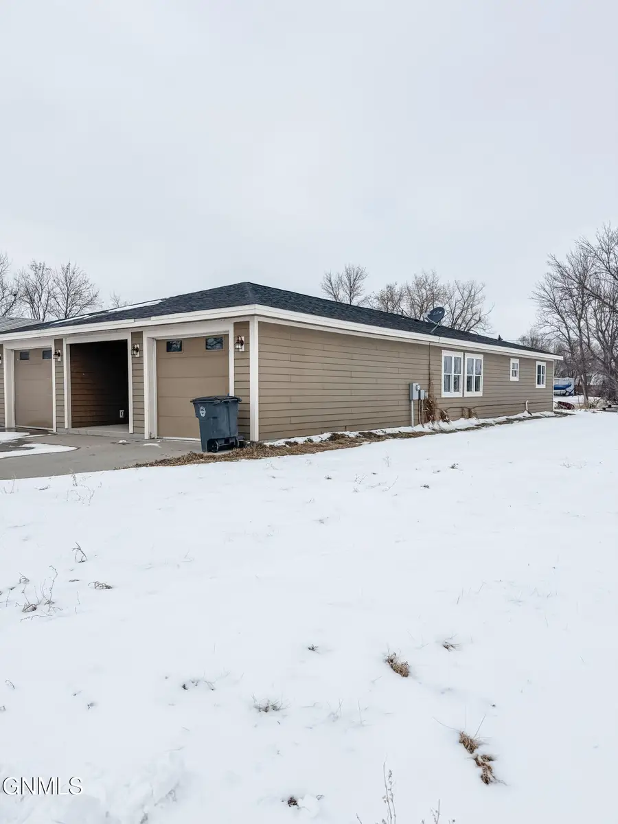 503 1st Avenue Ne, Crosby, ND 58730 - #2