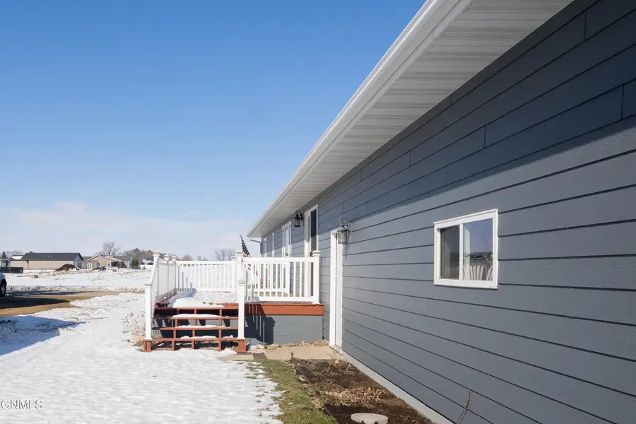 1315 8th Street Sw, Jamestown, ND 58401 - #3