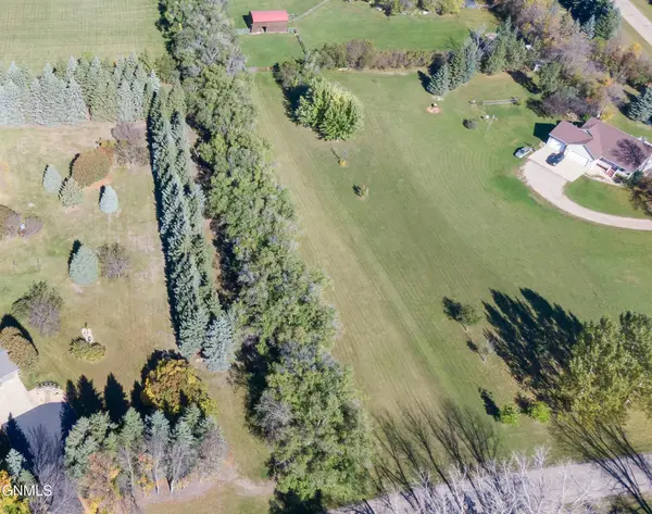 10750 Chokecherry Drive, Bismarck, ND 58503