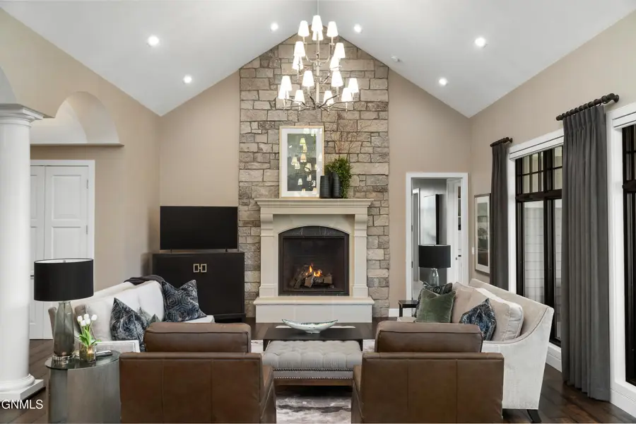 3212 Aspen Lane, Bismarck, ND 58503 - #3