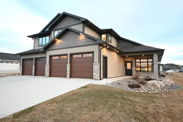 916 Collective Lane, Bismarck, ND 58503