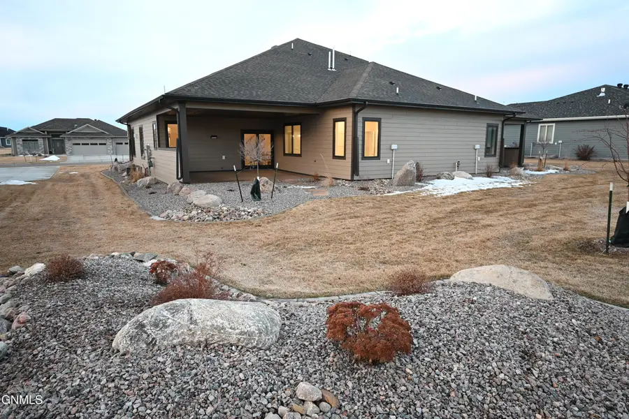 916 Collective Lane, Bismarck, ND 58503 - #2