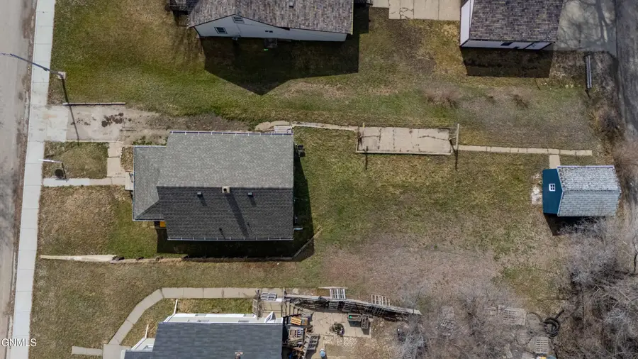 507 2nd Avenue Ne, Mandan, ND 58554 - #3