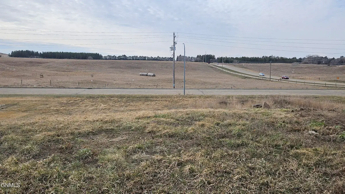 810 Cobblestone Loop Sw, Mandan, ND 58554 - #1