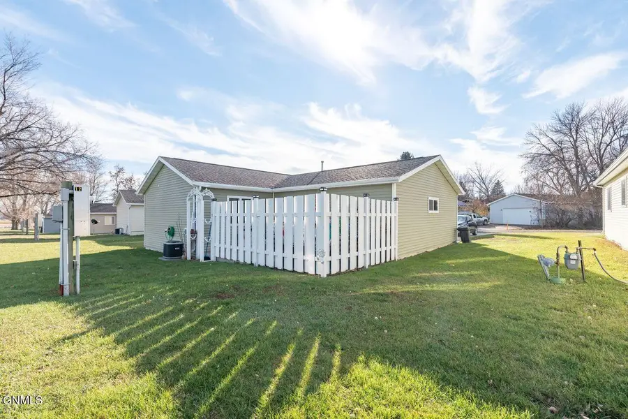 11 Garden Drive, Washburn, ND 58577 - #3