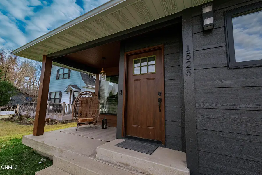 1525 4th Avenue W, Williston, ND 58801 - #3