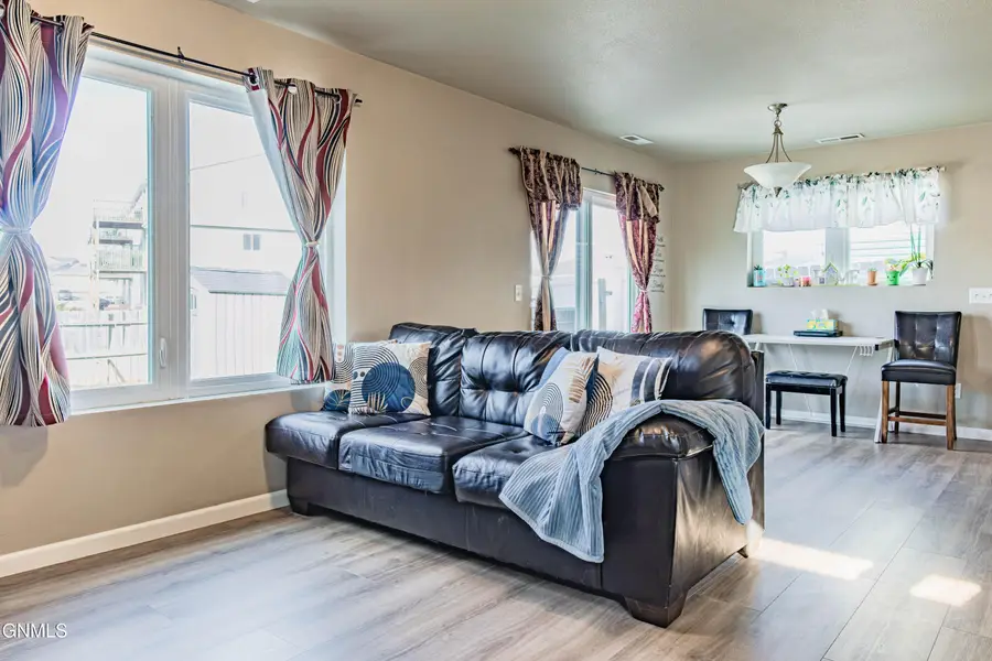 945 Madison Lane, Bismarck, ND 58503 - #2