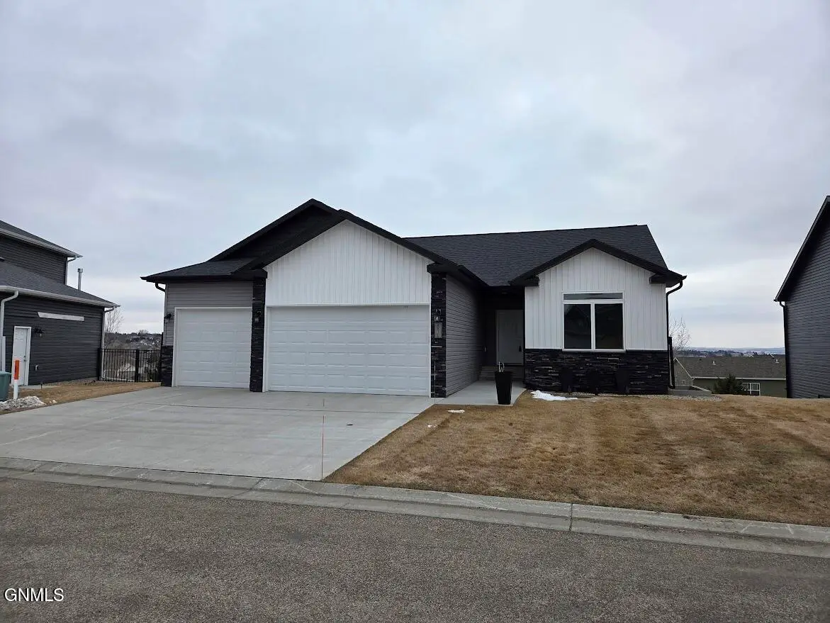 4810 Cornice Loop, Bismarck, ND 58503 - #1