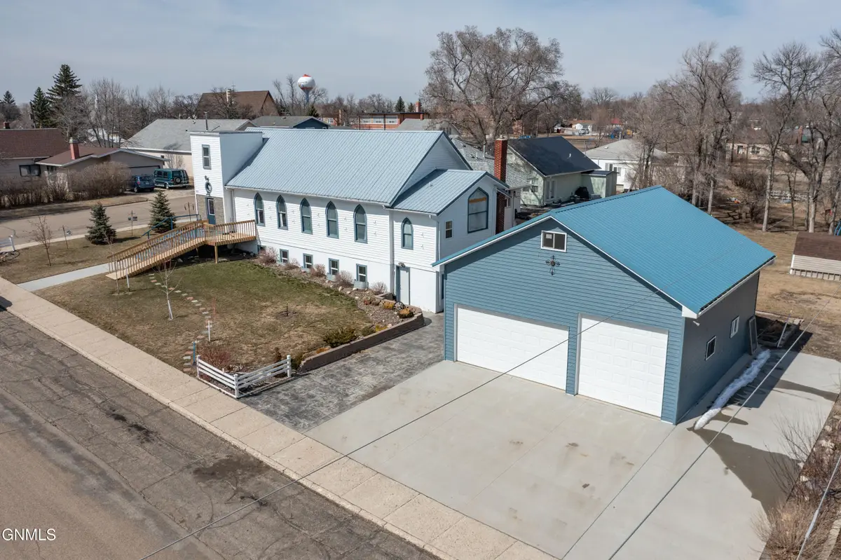 303 1st Avenue Ne, Garrison, ND 58540 - #1