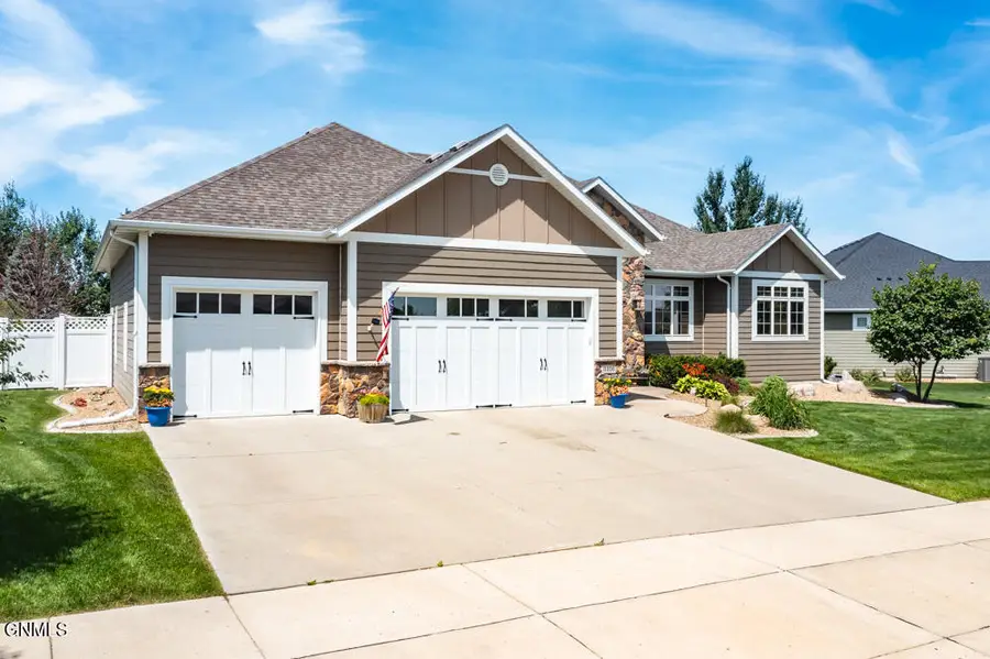 3316 Clairmont Road, Bismarck, ND 58503 - #2