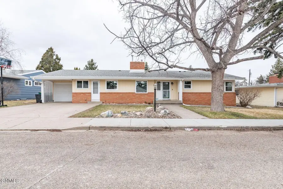 216 Tower Avenue, Bismarck, ND 58501 - #2