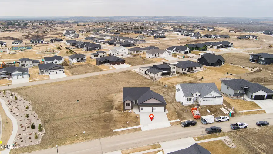 2003 Antler Avenue, Bismarck, ND 58503 - #3