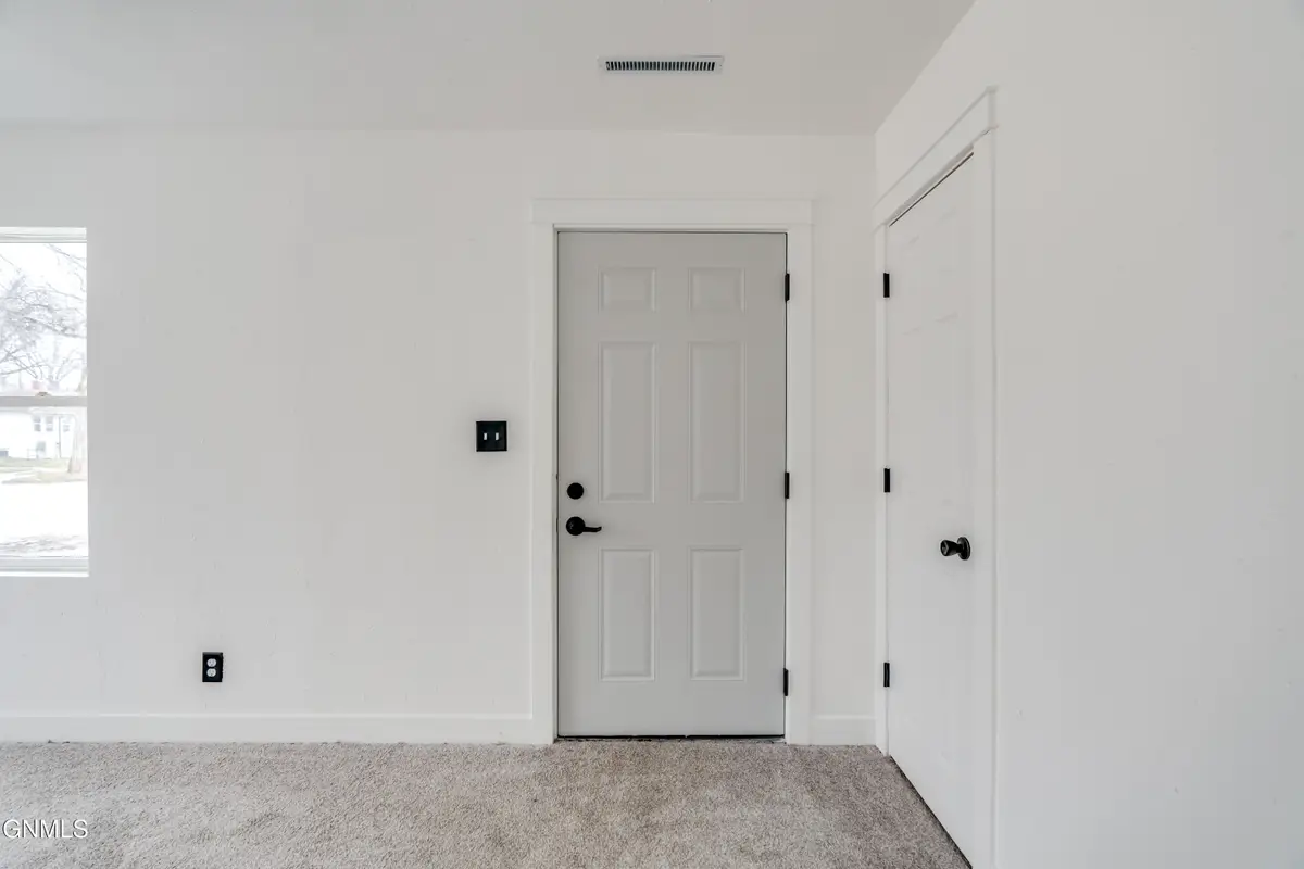 222 19th Street, Bismarck, ND 58501 - #1