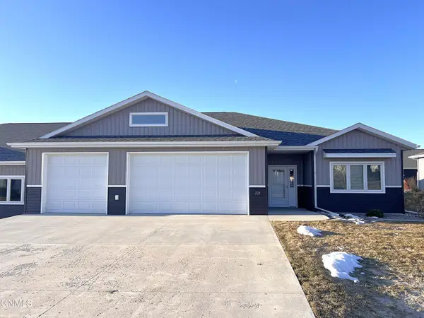 221 Colt Avenue, Bismarck, ND 58503
