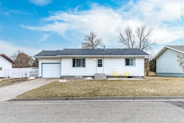 71 Custer Drive, Lincoln, ND 58504
