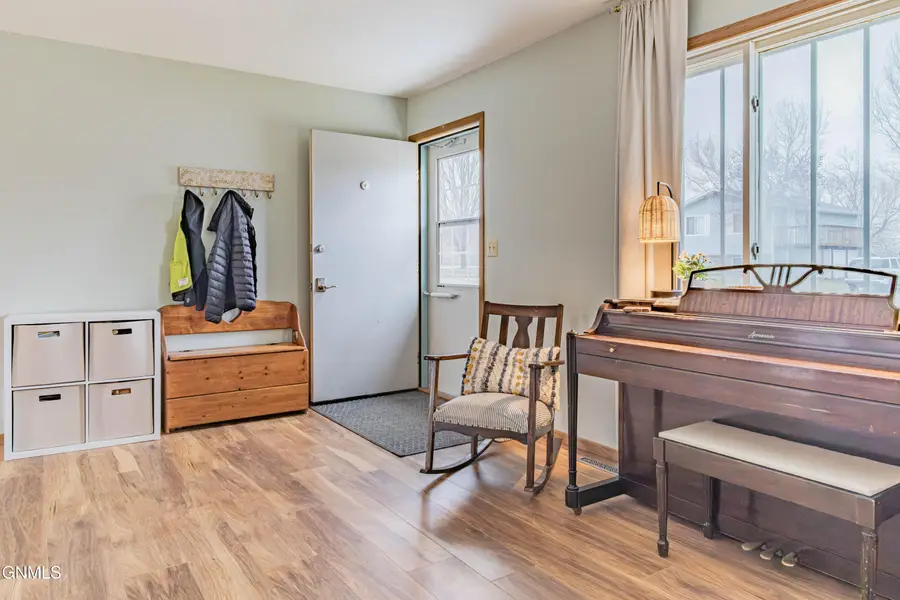 71 Custer Drive, Lincoln, ND 58504 - #2