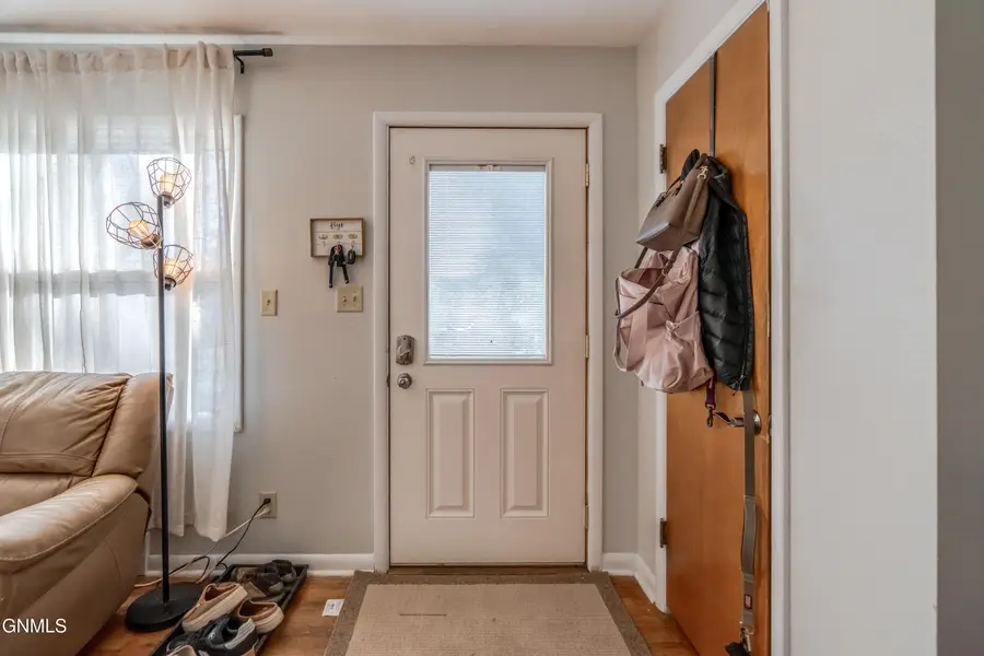 566 Sunset Place, Bismarck, ND 58504 - #2