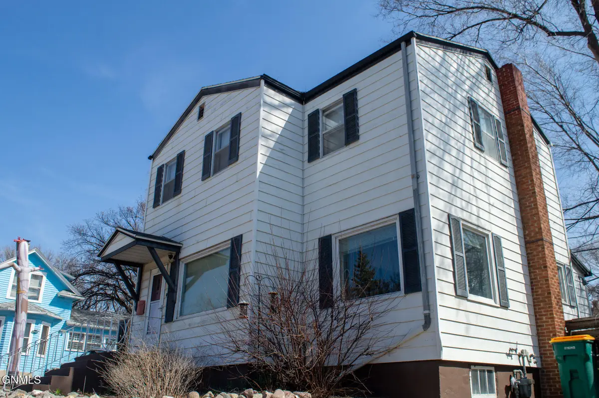 217 Washington Street, Bismarck, ND 58504 - #1